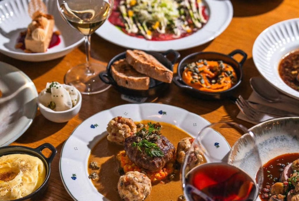 Restaurace TADY CHUTNÁ nabízejí podzimní menu se zvěřinou a sladkou tečkou